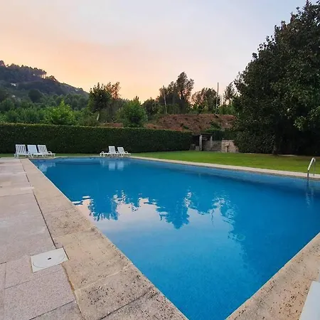 Quinta Privadat4 C Piscina E Salao De Jogos